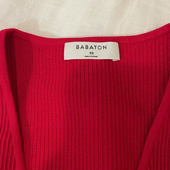 Aritzia Babaton Red Crop Top - Picture 2 of 4